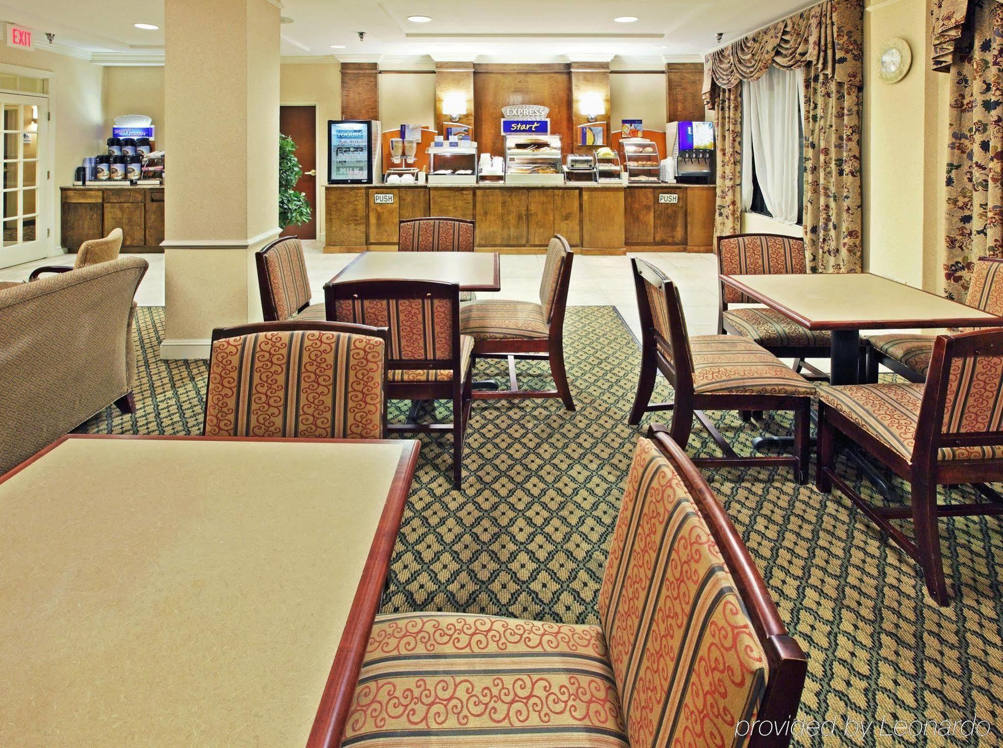 Comfort Inn & Suites Pine Bluff Restaurante foto